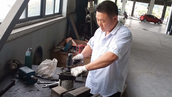 f6eaa8e2bf75340e7614c86cbbee2fe.jpg f6eaa8e2bf75340e7614c86cbbee2fe.jpg